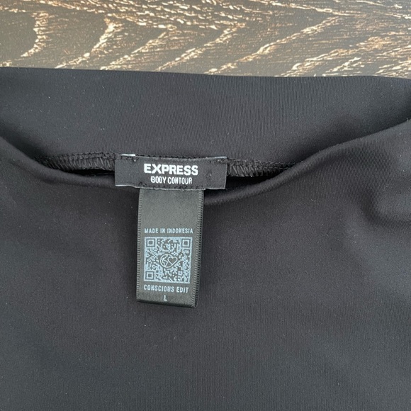 Express body contour mock neck tank Large - Picture 2 of 2